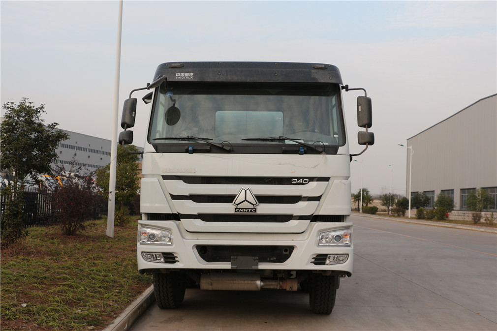 重汽前四后八【30立方】運油車