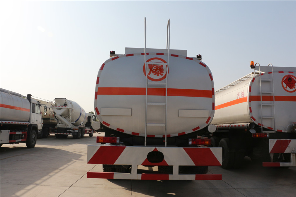 陜汽德龍前四后八【34立方】運油車