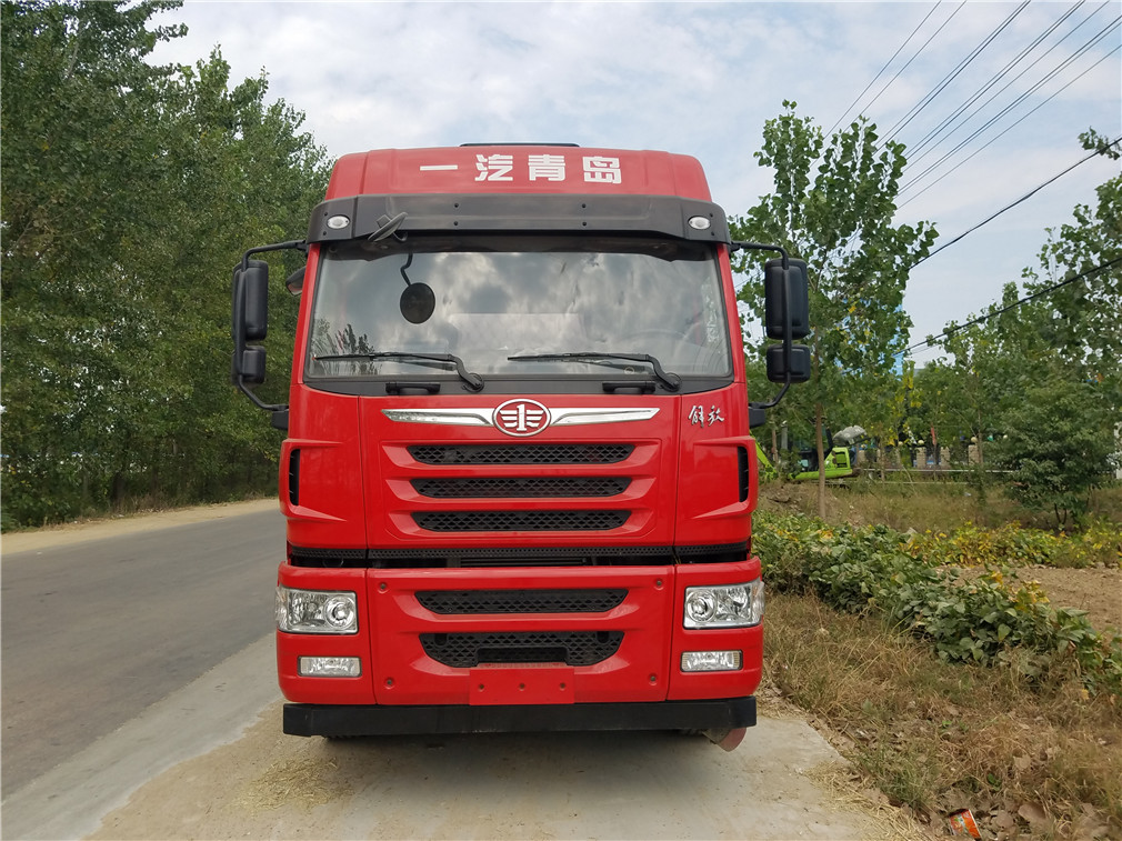 解放前四后六【27立方】運油車