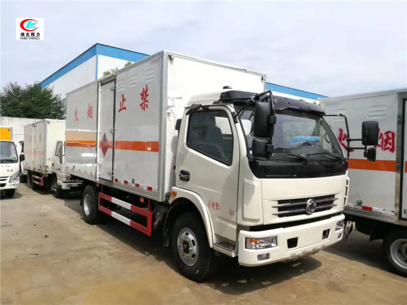 東風(fēng)5.1米易燃?xì)怏w廂式運(yùn)輸車【二類】