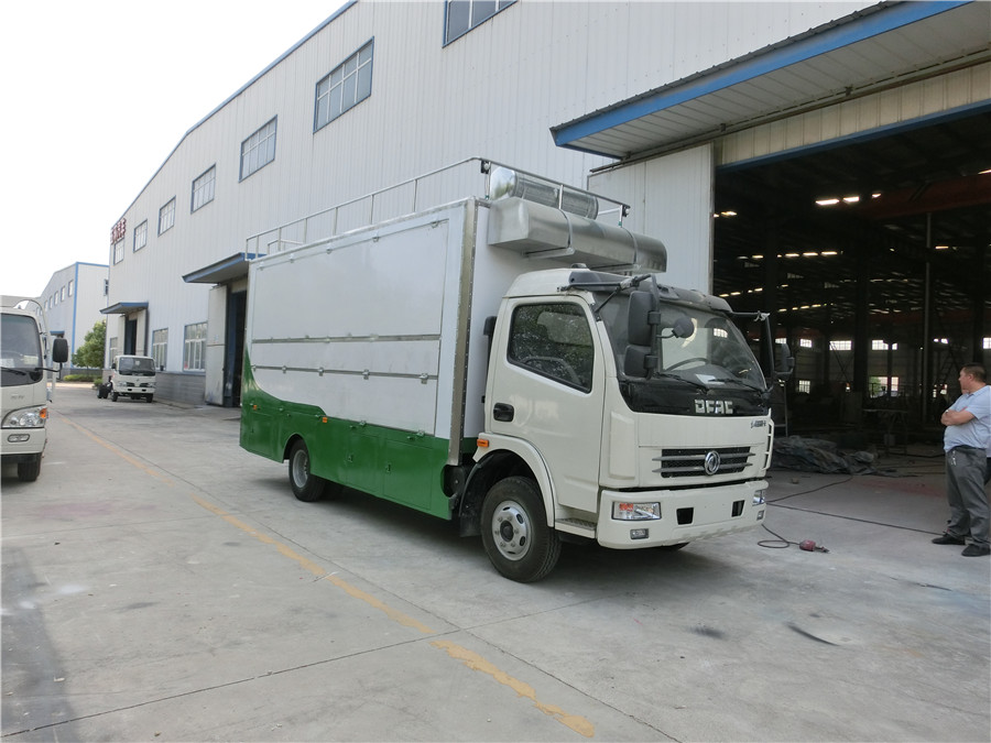 (廂長5.2米)東風(fēng)D7 餐車