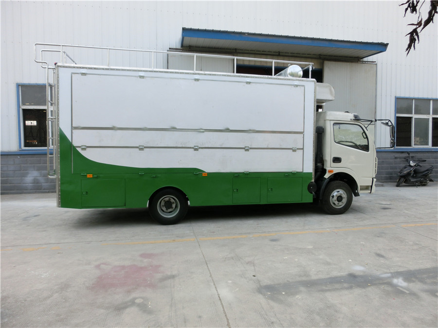 (廂長5.2米)東風D7 餐車