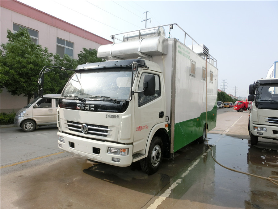 (廂長5.2米)東風D7 餐車