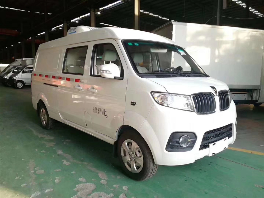 國六·金杯新海獅 面包冷藏車